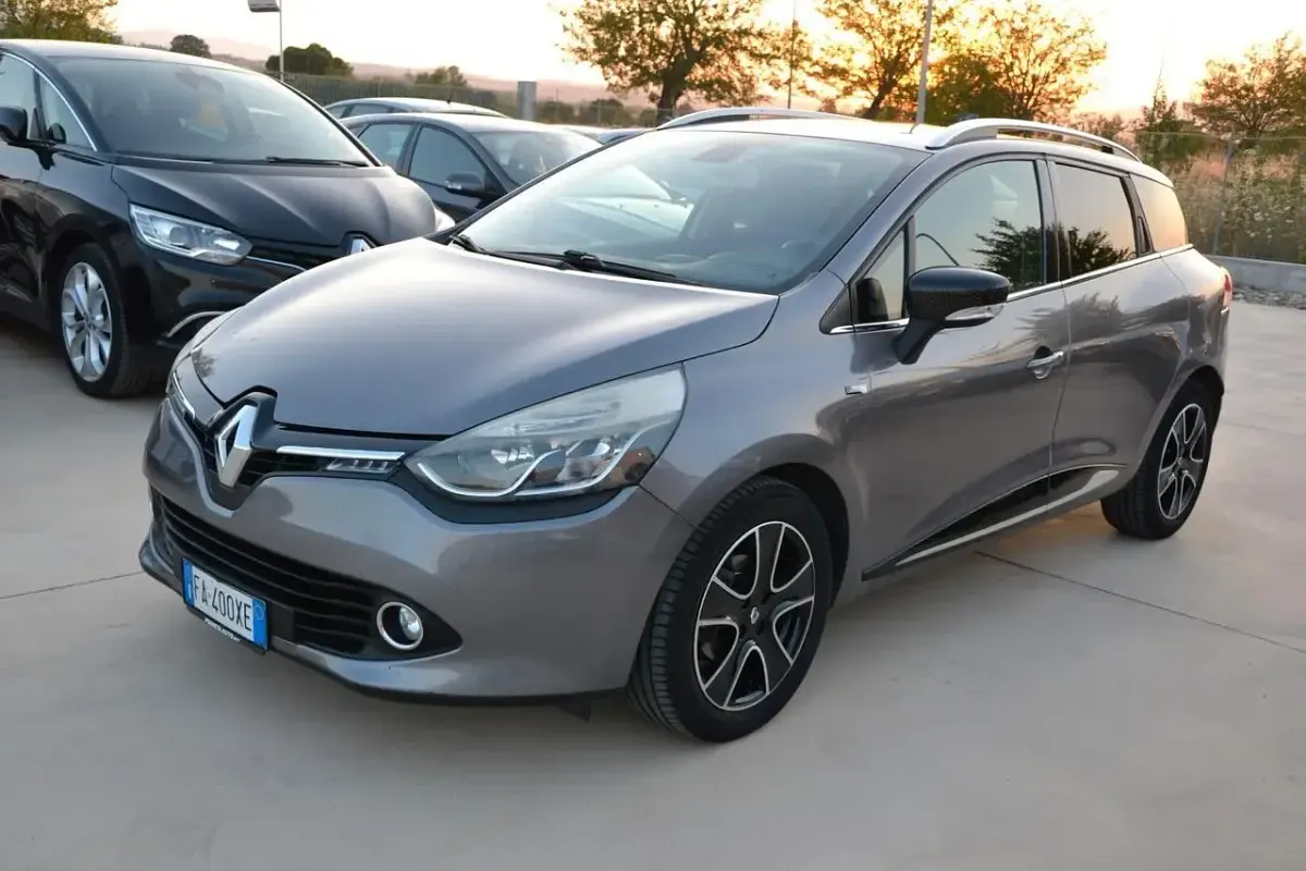 Usata Renault Clio 89 CV (65 kW) 2015 Grigio Station wagon