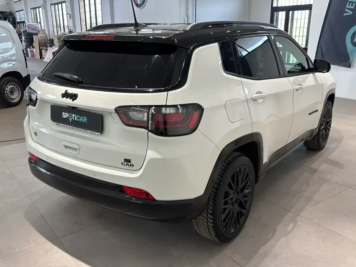 Usata Jeep Compass 131 CV (96 kW) 2023 Bianco SUV
