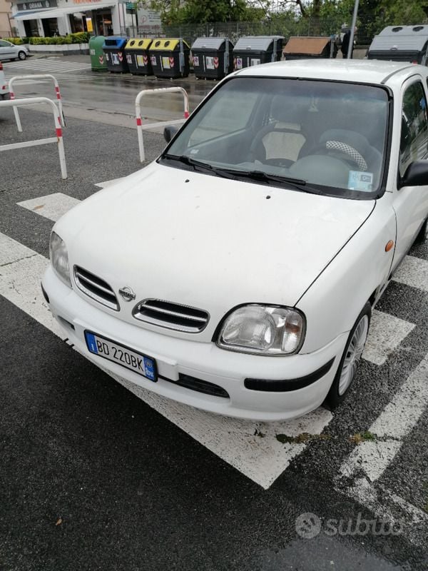 Usata Nissan Micra 54 CV (39 kW) 1999 Bianco Utilitaria
