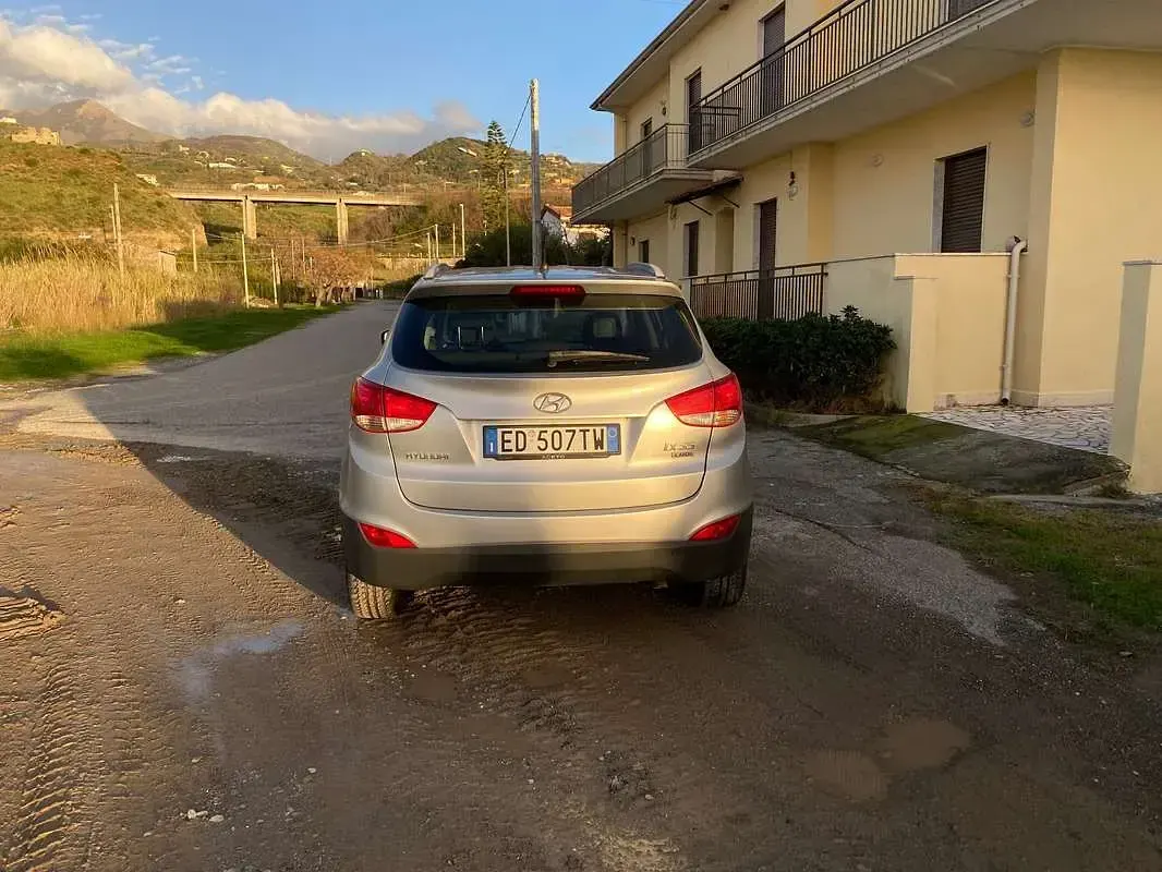 Usata Hyundai ix35 Classic 116 CV (85 kW) 2010 Argento SUV