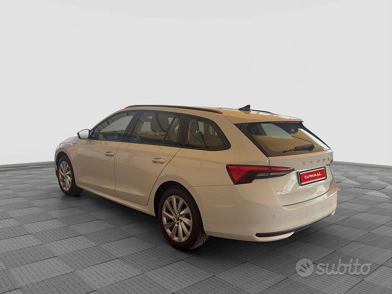 Usata Skoda Octavia Executive 150 CV (110 kW) 2024 Bianco luna Station wagon