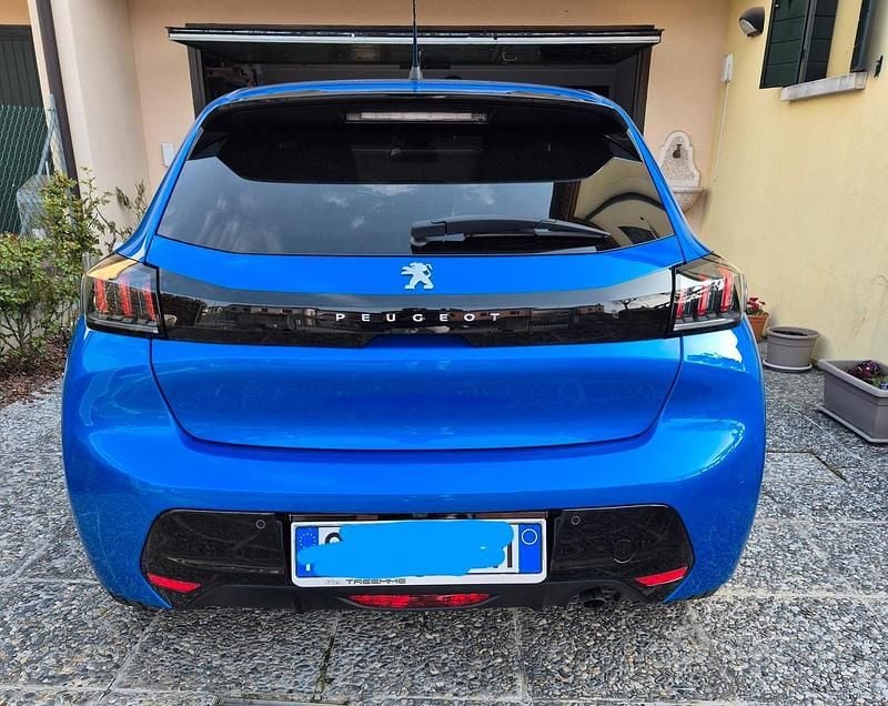 Usata Peugeot 208 Allure 101 CV (74 kW) 2022 Blu Utilitaria