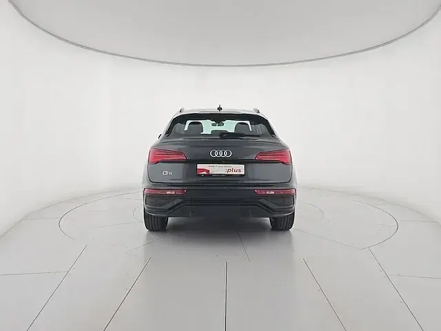 Usata Audi Q5 Sportback S-Line 163 CV (119 kW) 2022 Grigio daytona perla SUV