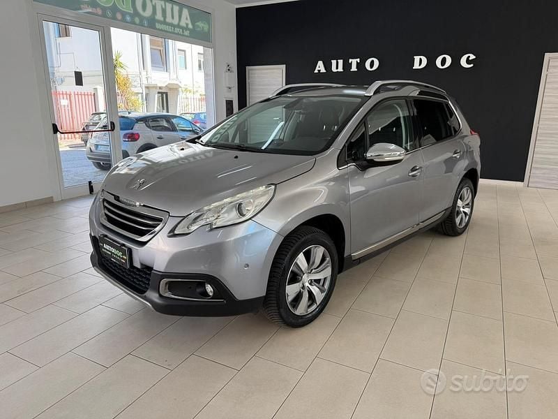 Usata Peugeot 2008 Allure 92 CV (67 kW) 2015 Grigio SUV