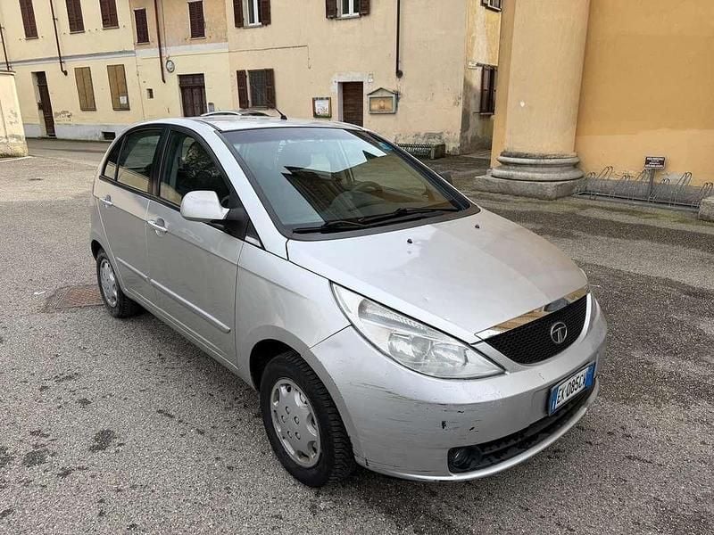 Usata Tata Indica 75 CV (55 kW) 2011 Berlina