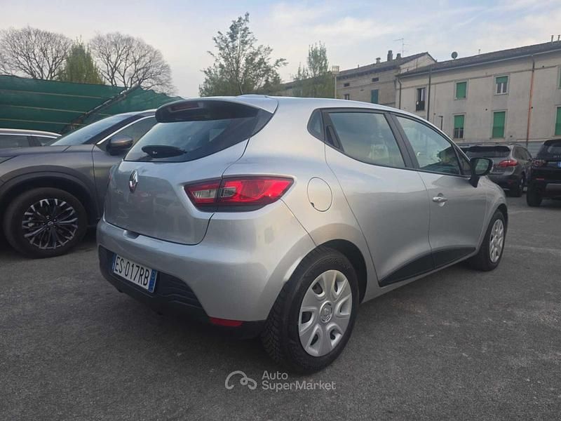 Usata Renault Clio IV 75 CV (55 kW) 2013 Argento Berlina
