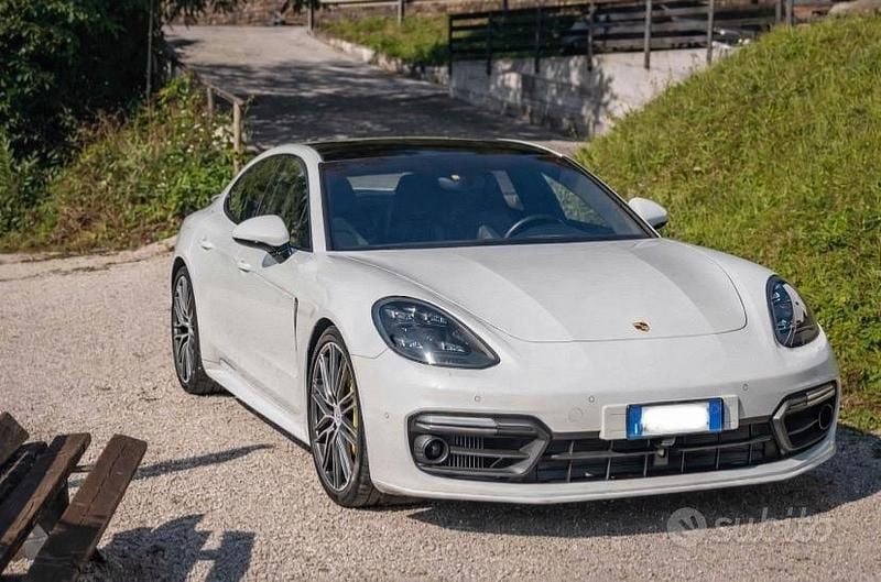 Usata Porsche Panamera 4 462 CV (339 kW) 2018 Bianco Berlina