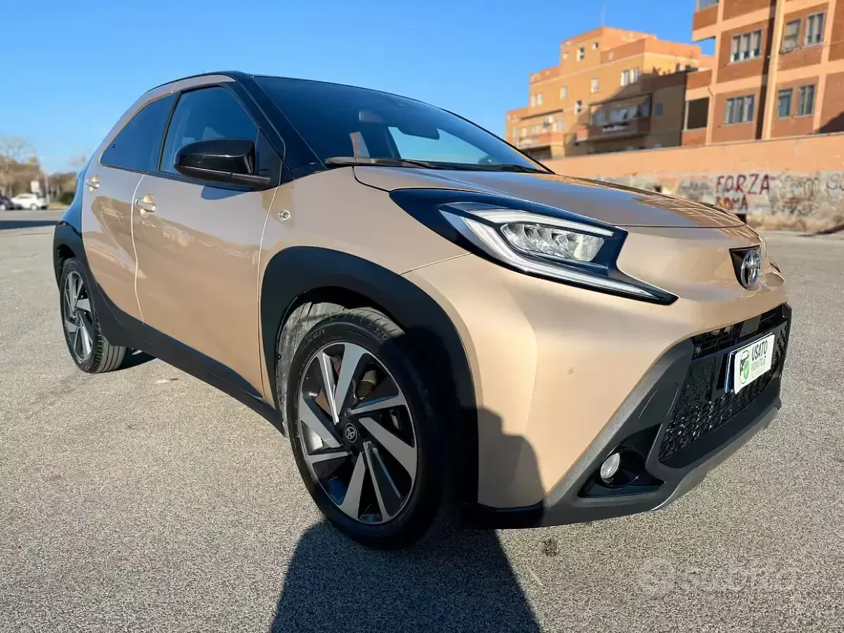 Gebraucht Toyota Aygo X Lounge 72 PS (52 kW) 2023 Gelb SUV