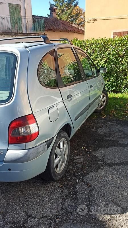 Usata Renault Scénic 102 CV (75 kW) 2001 Grigio Monovolume