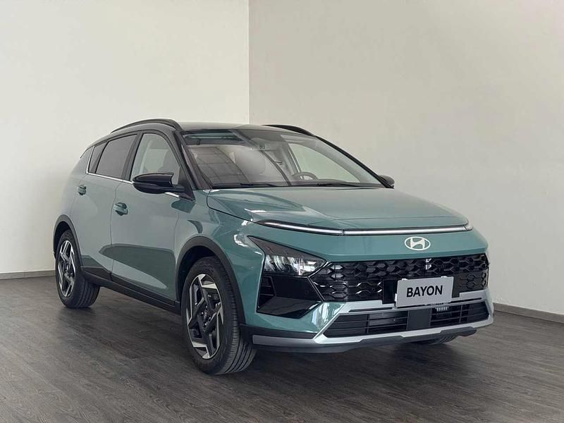 Nuova Hyundai Bayon 77 CV (56 kW) 2025 Verde SUV