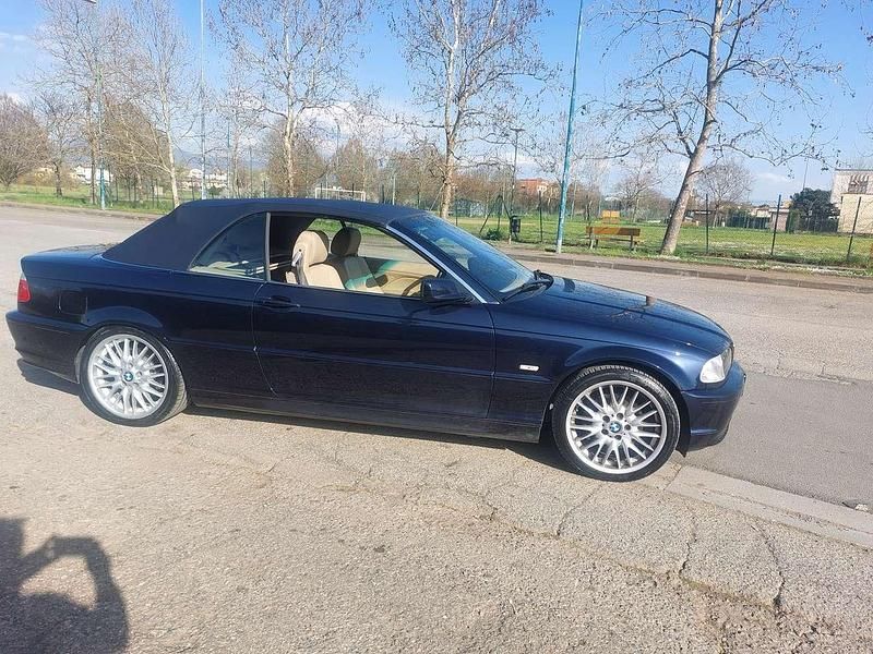 Usata BMW 325 192 CV (141 kW) 2002 Blu/azzurro Cabrio