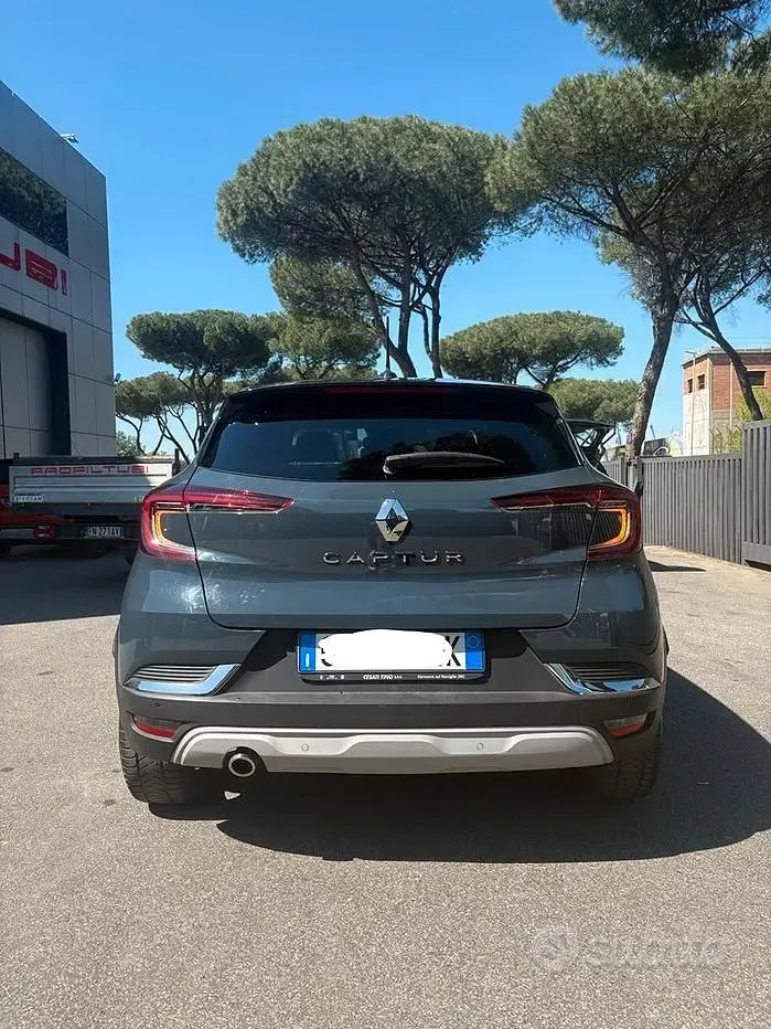Usata Renault Captur 101 CV (74 kW) 2021 SUV