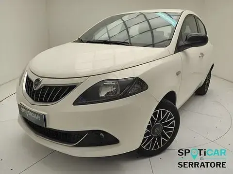 Używany Lancia Ypsilon S 70 KM (51 kW) 2024 Hatchback