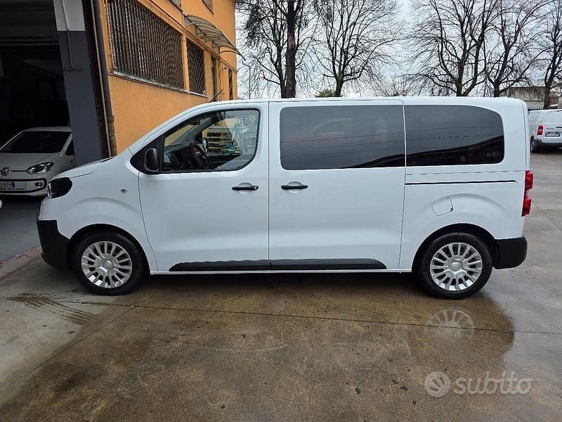 Usata Toyota Proace Verso 144 CV (105 kW) 2024 Bianco Station wagon
