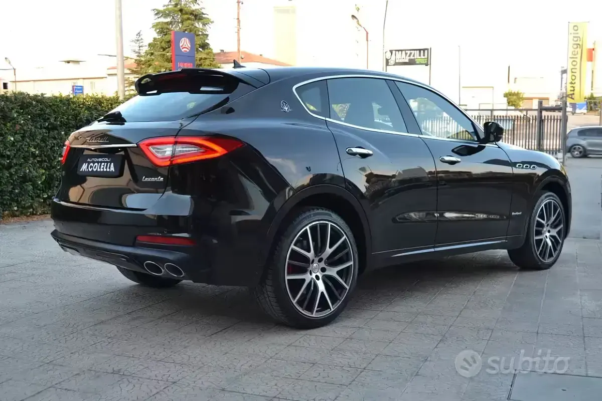 Usata Maserati Levante 275 CV (202 kW) 2019 Nero SUV