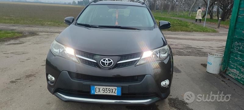 Usata Toyota RAV4 Life 124 CV (91 kW) 2014 SUV