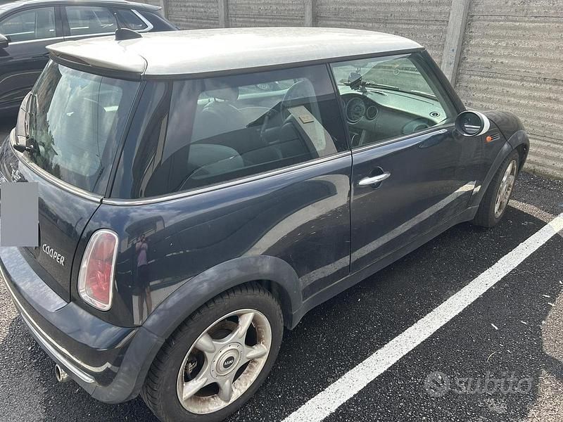 Usata Mini Cooper 116 CV (85 kW) 2005 Blu Utilitaria
