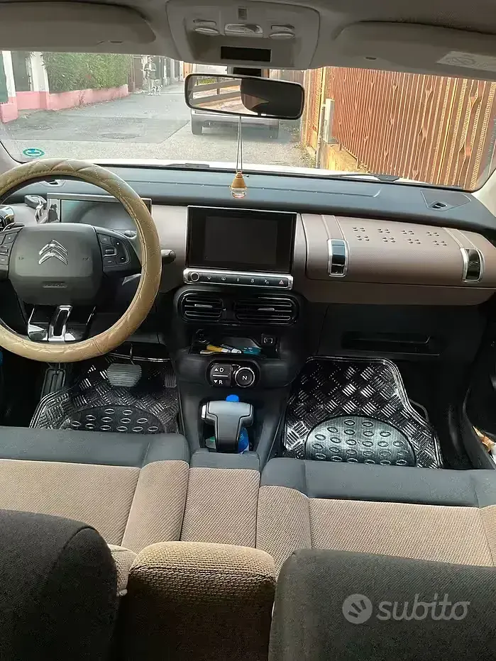 Usata Citroën C4 Shine 99 CV (72 kW) 2017 Bianco SUV