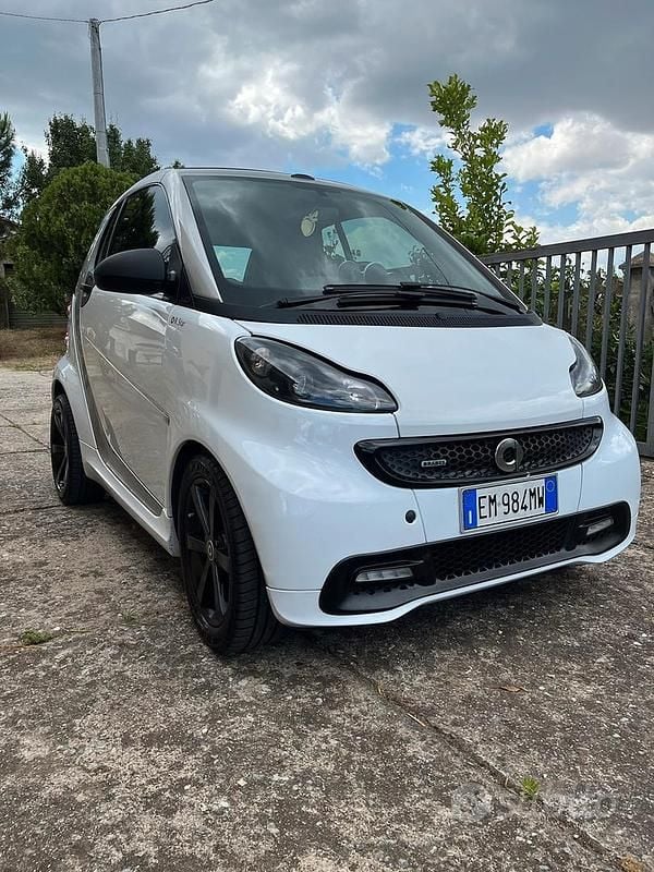 Bianco Usata 2012 Smart ForTwo Cabrio Pulse Cabrio | 6000 € (Buon prezzo) - Immagine 1/4