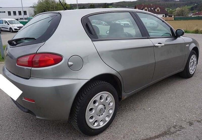 Usato 2004 Alfa Romeo 147 1.9 Diesel 140 CV (1.950 €)