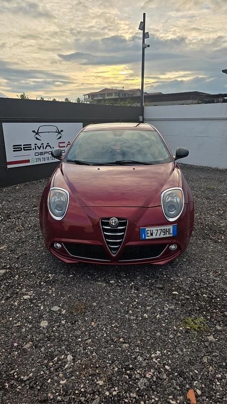 Usata Alfa Romeo MiTo Distinctive 84 CV (61 kW) 2014 Rosso Utilitaria