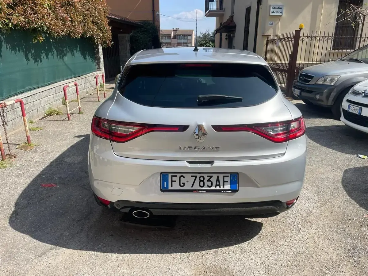 Usata Renault Mégane Bose Edition 110 CV (80 kW) 2016 Argento Berlina