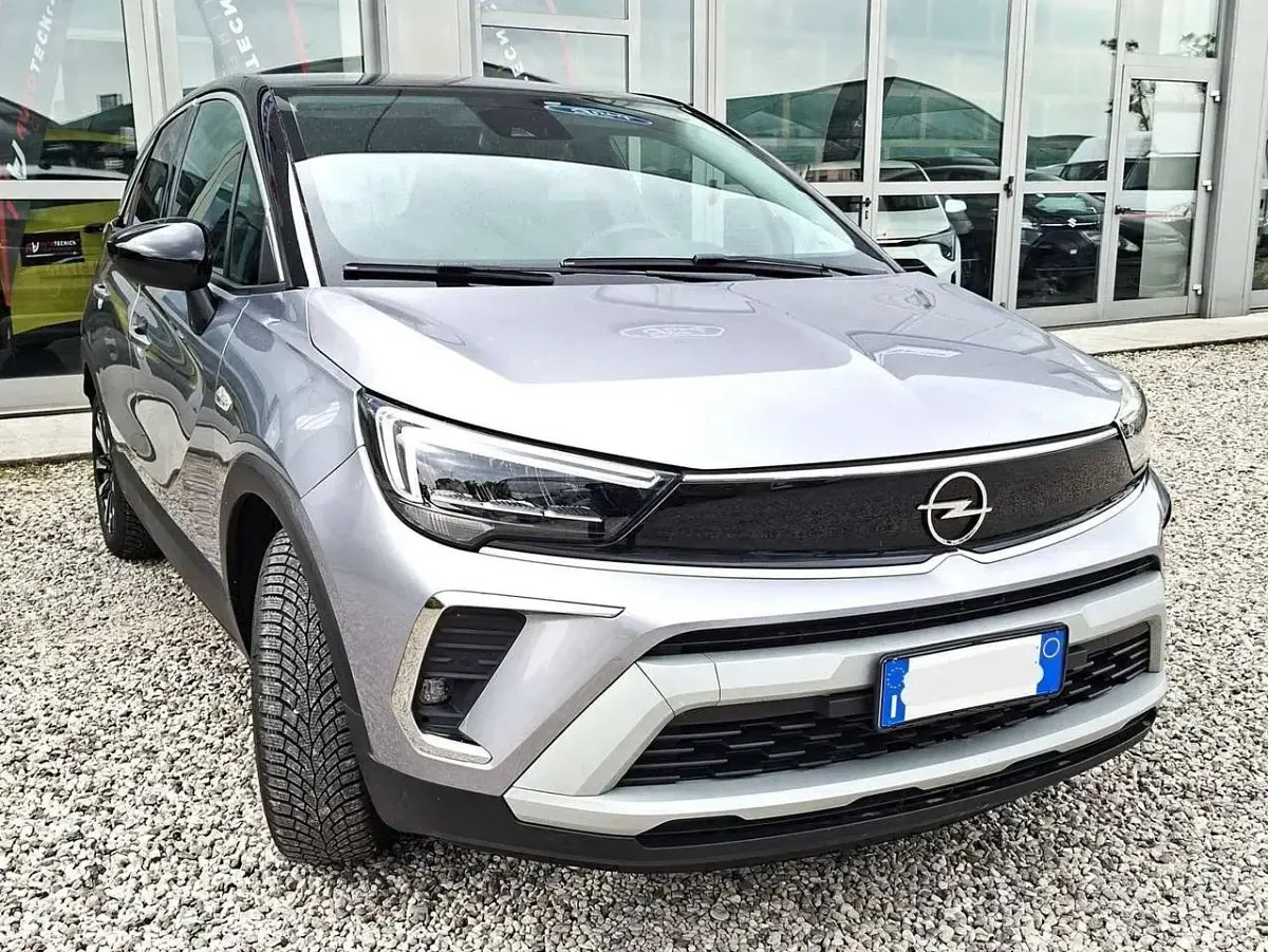 Usata Opel Crossland X Design Edition 83 CV (61 kW) 2022 Argento SUV