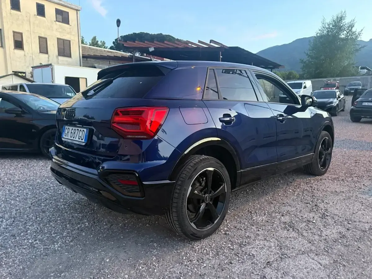 Usata Audi Q2 Ambiente 150 CV (110 kW) 2023 Blu/azzurro SUV