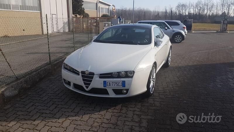 Bianco Usata 2009 Alfa Romeo Brera Coupé | 10.500 € (Cara) - Immagine 1/4