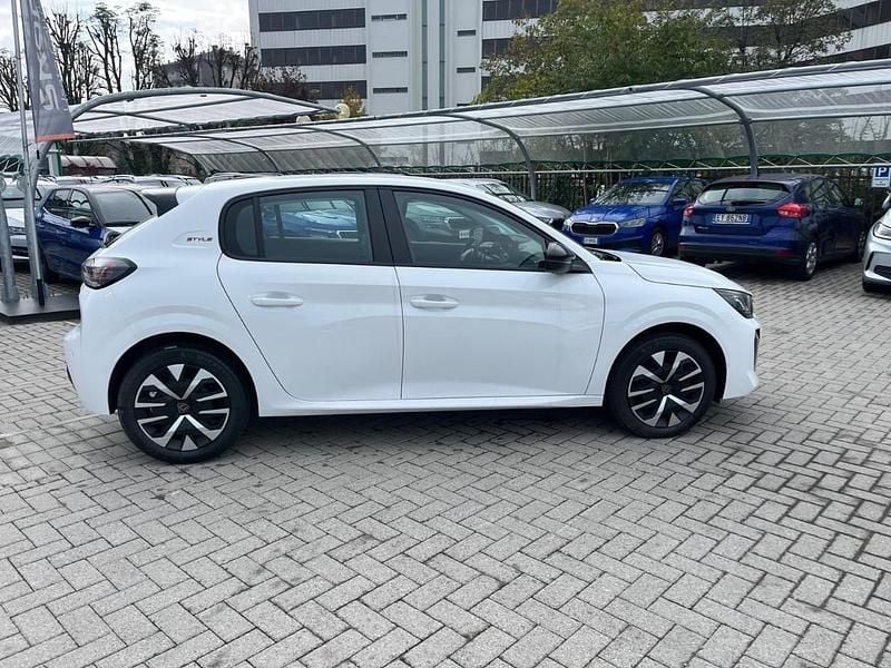 Nuova Peugeot 208 Style 110 CV (80 kW) 2025 Bianco Utilitaria