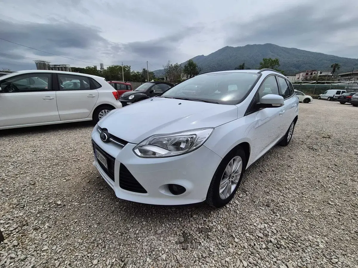 Occasion Ford Focus 125 ch (91 kW) 2012 Blanc Break