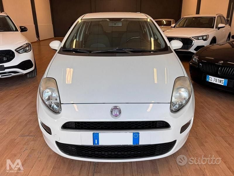 Usata Fiat Punto Pop 85 CV (62 kW) 2012 Bianco Utilitaria