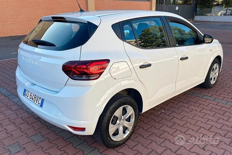 Usata Dacia Sandero Acces 91 CV (66 kW) 2024 Bianco Berlina