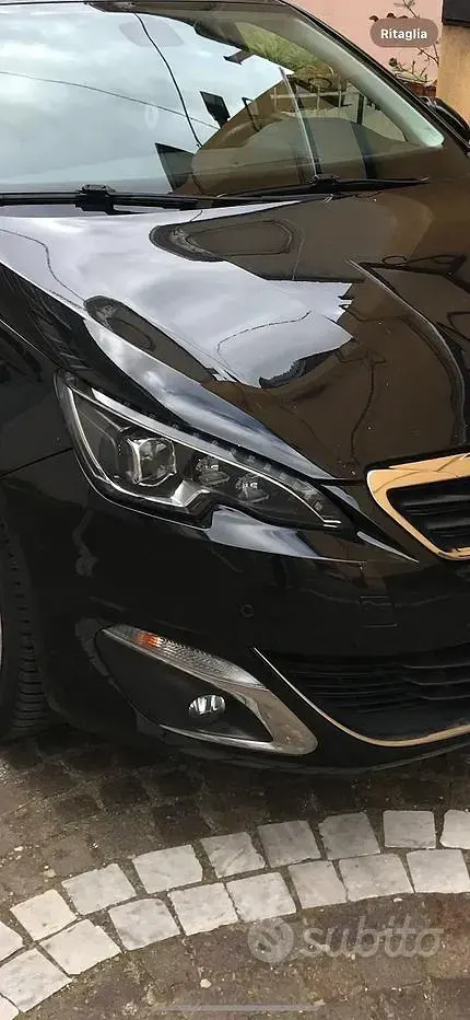 Usata Peugeot 308 116 CV (85 kW) 2014 Nero Berlina