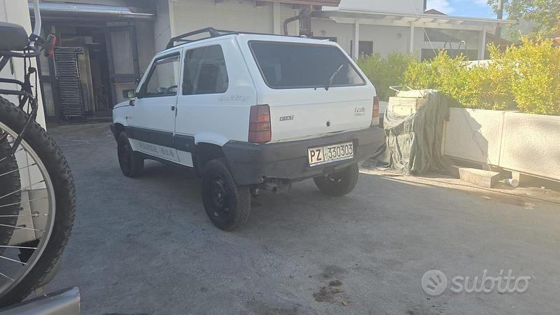 Usata Fiat Panda 4x4 44 CV (32 kW) 1993 Bianco Utilitaria