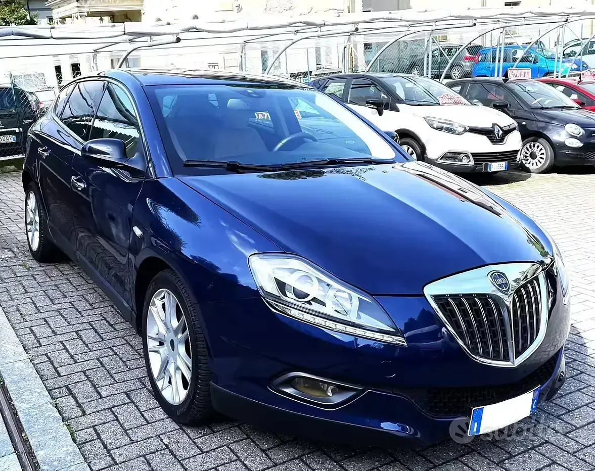 Usata Lancia Delta 150 CV (110 kW) 2009 Blu Utilitaria