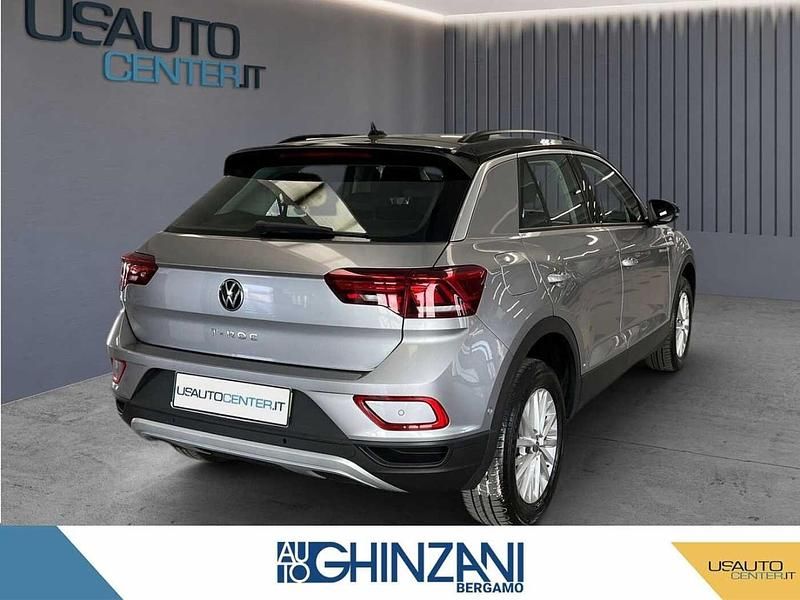 Usata VW T-Roc Life 150 CV (110 kW) 2023 Grigio SUV