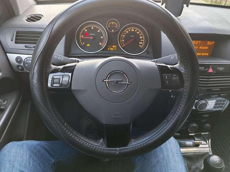 Usata Opel Astra Enjoy 110 CV (80 kW) 2010 Station wagon