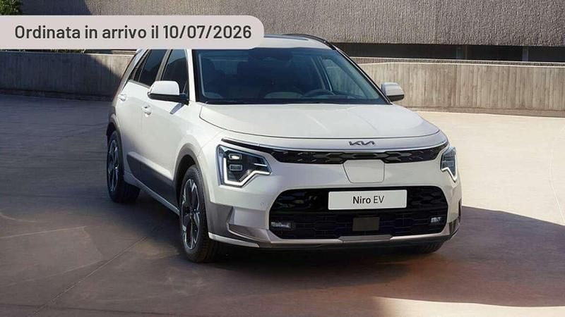 Usata Kia e-Niro Style 50 kW (68 CV) 2024 Argento SUV