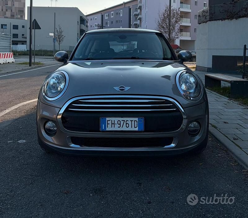 Begagnad Mini ONE 95 HK (69 kW) 2017 Grå Halvkombi
