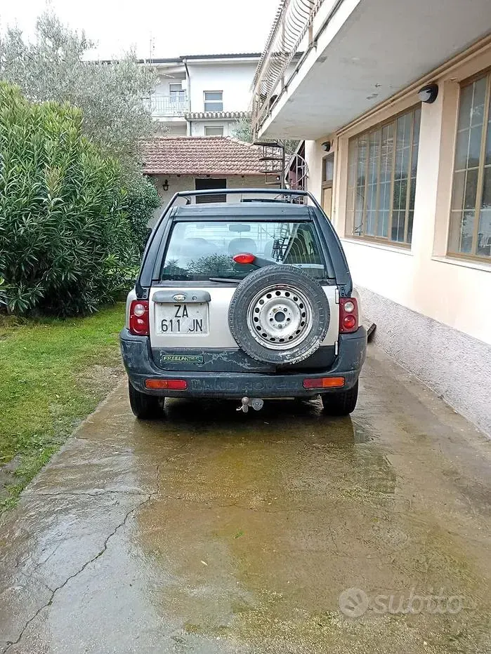 Usata Land Rover Freelander 97 CV (71 kW) 1999 Grigio SUV