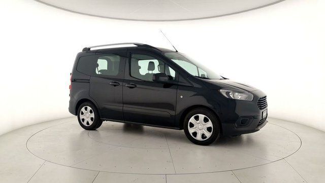 Usata Ford Tourneo Courier 101 CV (74 kW) 2019 Nero Monovolume