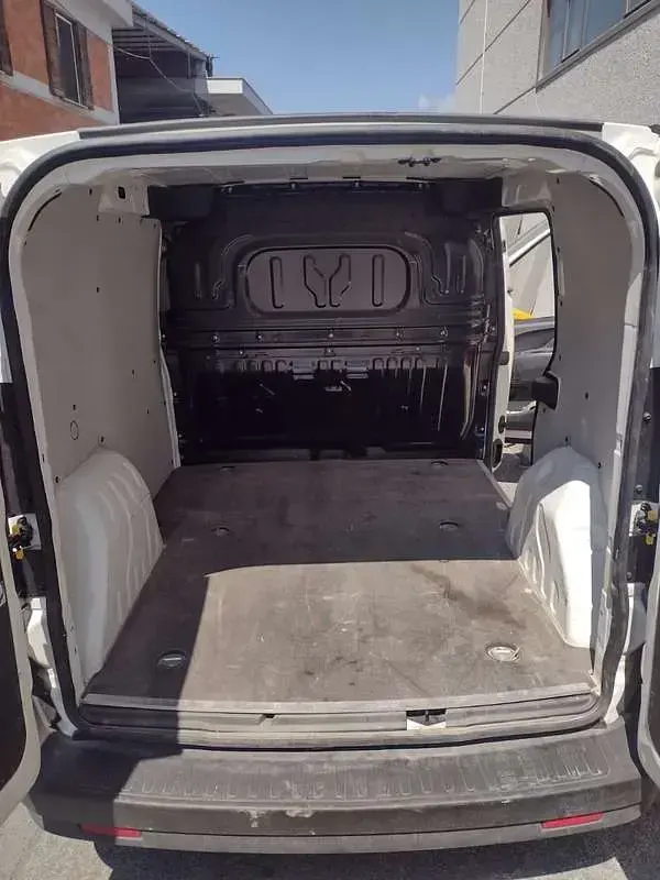 Usata Fiat Doblò 120 CV (88 kW) 2023 Monovolume