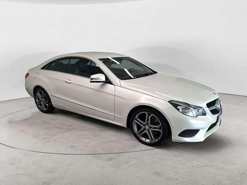Usata Mercedes E350 252 CV (185 kW) 2013 Bianco Coupé