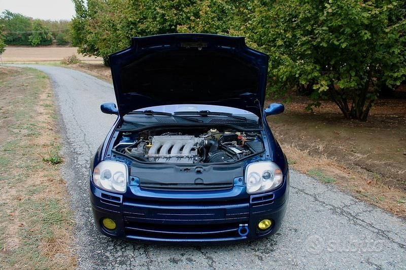 Usata Renault Clio II R.S. 169 CV (124 kW) 2000 Blu Berlina