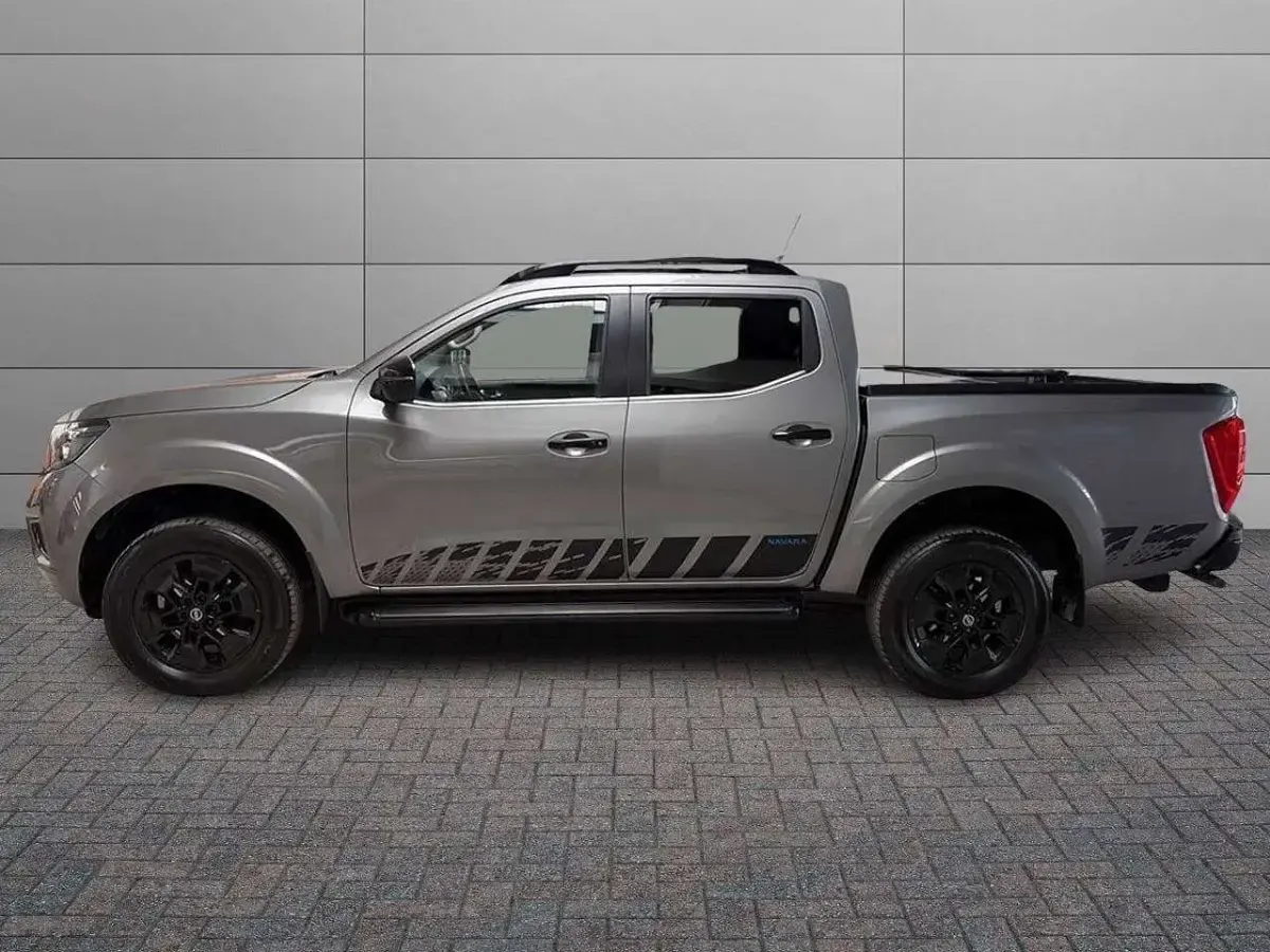 Usata Nissan Navara N-Guard 190 CV (139 kW) 2021 Grigio Pick-up