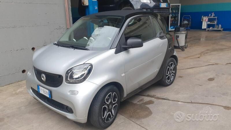 Usata Smart ForTwo Electric Drive 44 kW (61 CV) 2019 Grigio Utilitaria