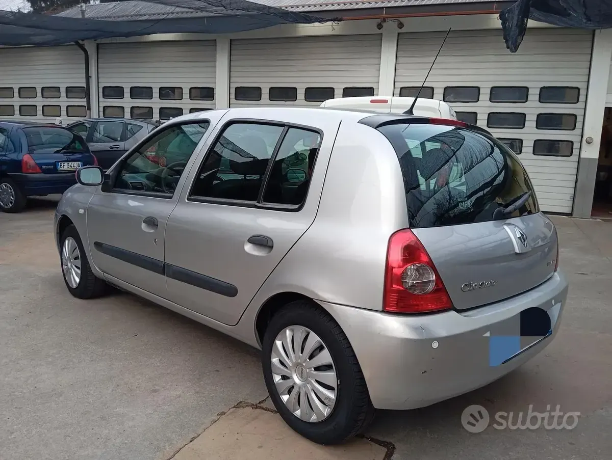 Gebraucht Renault Clio II 75 PS (55 kW) 2008 Grau Limousine