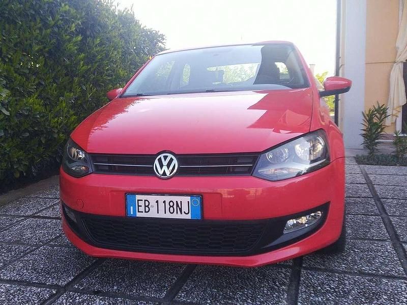 Usata VW Polo Trendline 75 CV (55 kW) 2010 Rosso Utilitaria