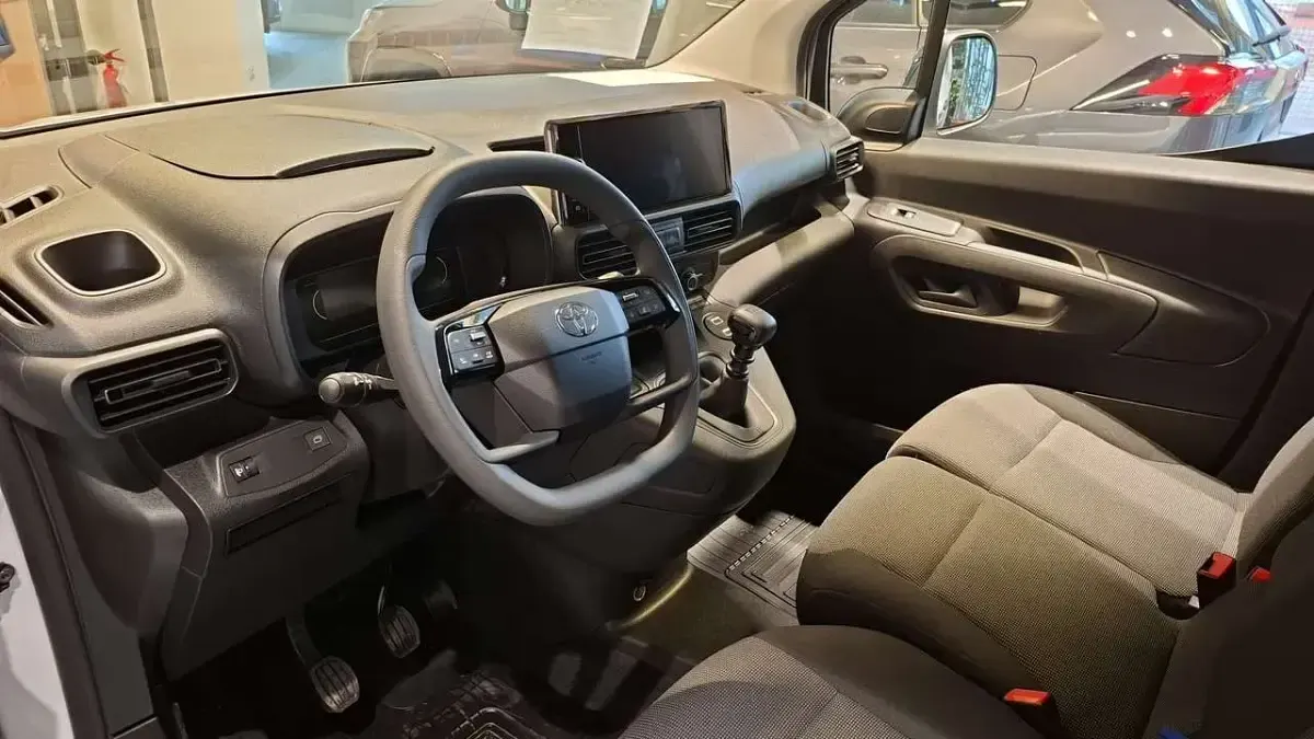 Nuova Toyota Proace City City 131 CV (96 kW) 2026 Bianco Monovolume